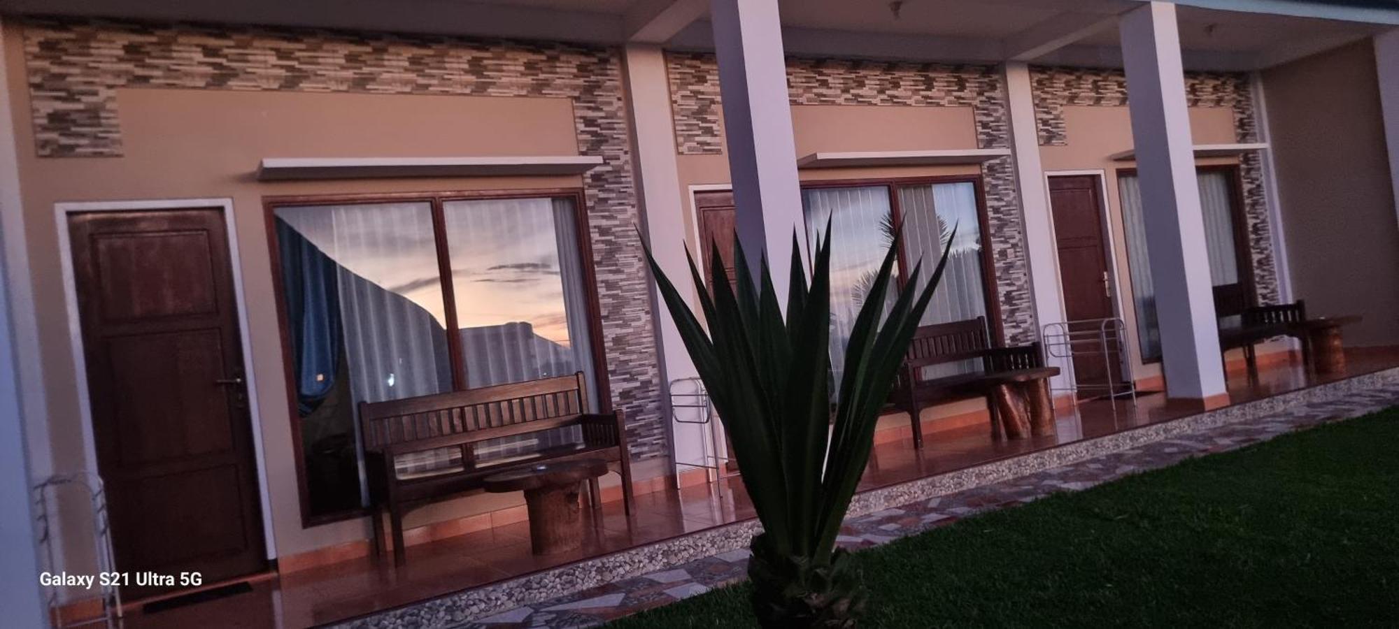 Bajawa-Roo Hotel Екстериор снимка